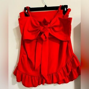 Red two piece skirt set 💃🏽